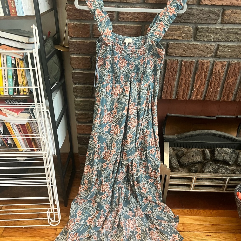 NWOT Boutique Floral High/Low Maxi Dress